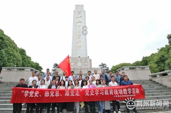 小学生打王者充值近万元，作为家长，有必要剥夺孩子玩游戏的权利吗？游戏画面